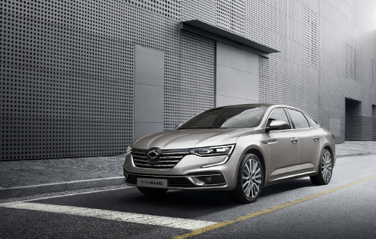 르노삼성자동차 더 뉴 SM6.<르노삼성자동차 제공>